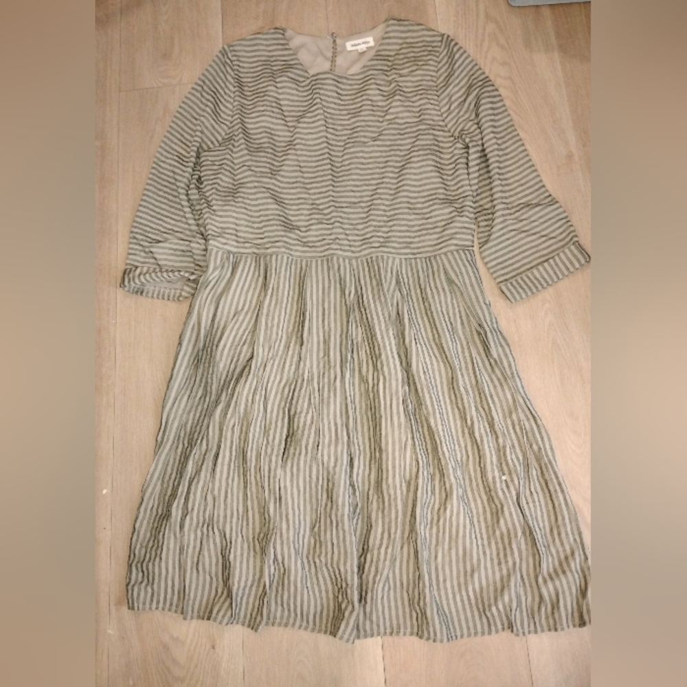 Hidden Alley ¾ sleeve Retro-inspired Taupe/Olive Striped Dress L